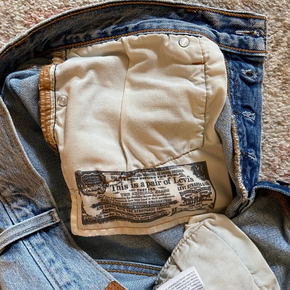 Levi’s 501 button fly shorts - Picture 3 of 5